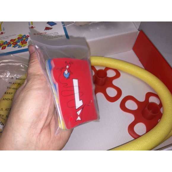 Dr. Seuss The Cat in the Hat "I Can Do That!'' Game - Picture 4 of 13